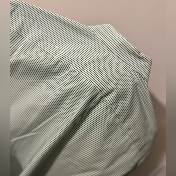 Lacoste pin stripe men’s button down shirt. Green and white size 40 / large med - Picture 6 of 8